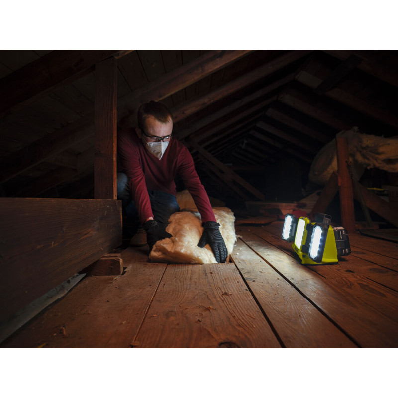 RYOBI RLPH18-0 Υβριδικός ηλιακός προβολέας LED μπαταρίας 18V και ρεύματος 240V (2500 κεριά)